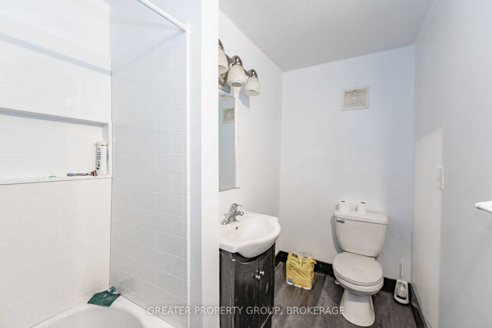 Listing W5883210 - Large Photo # 32