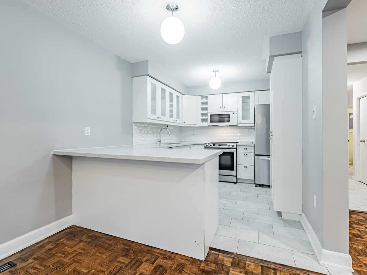 Listing W5883463 - Large Photo # 9