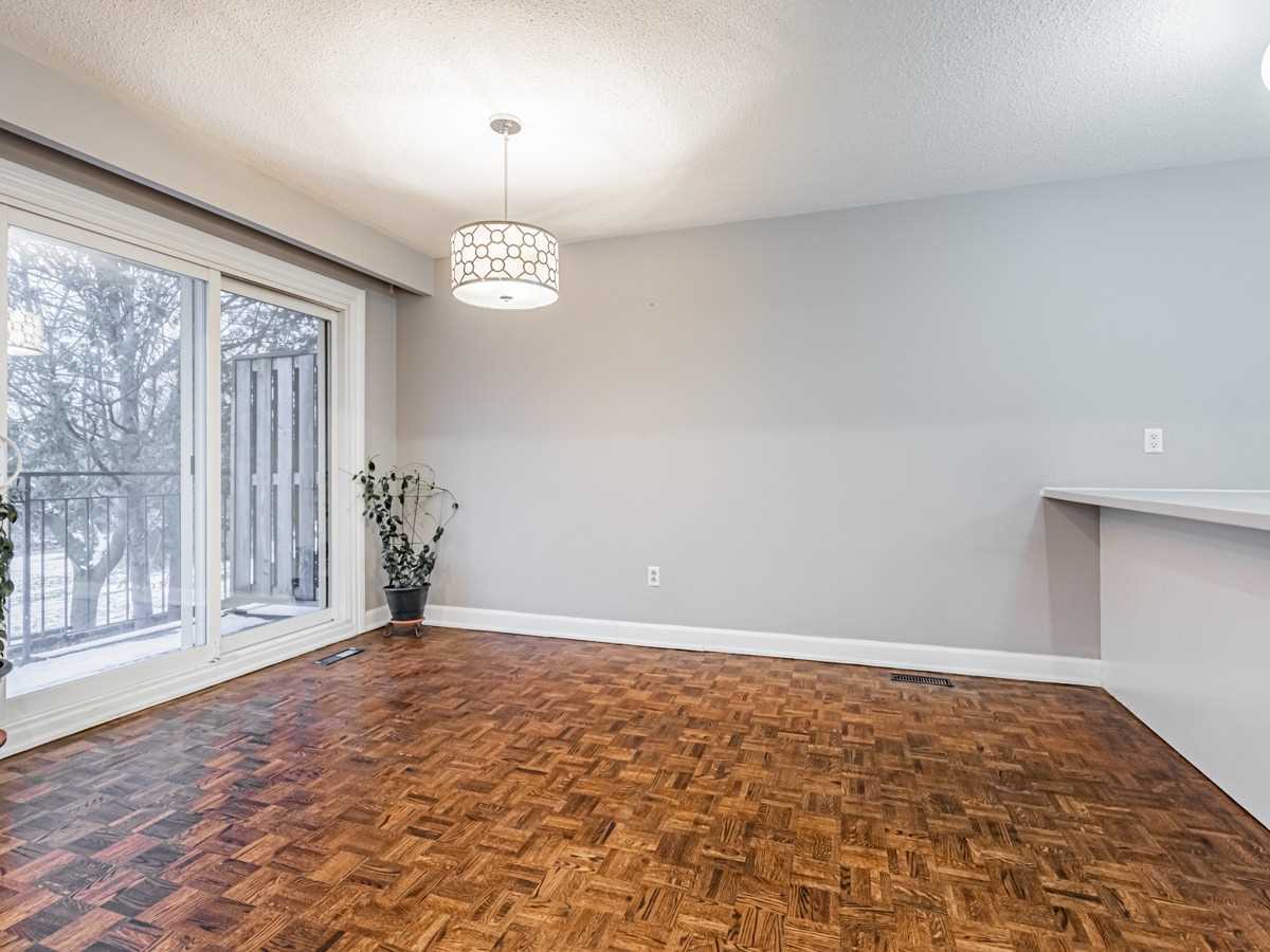 Listing W5883463 - Large Photo # 8