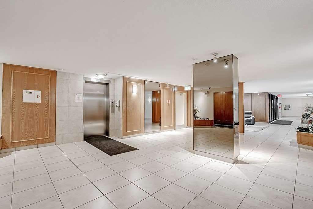 Listing W5883614 - Large Photo # 4