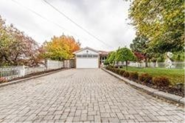 7 Old Burnhamthorpe Rd, Toronto