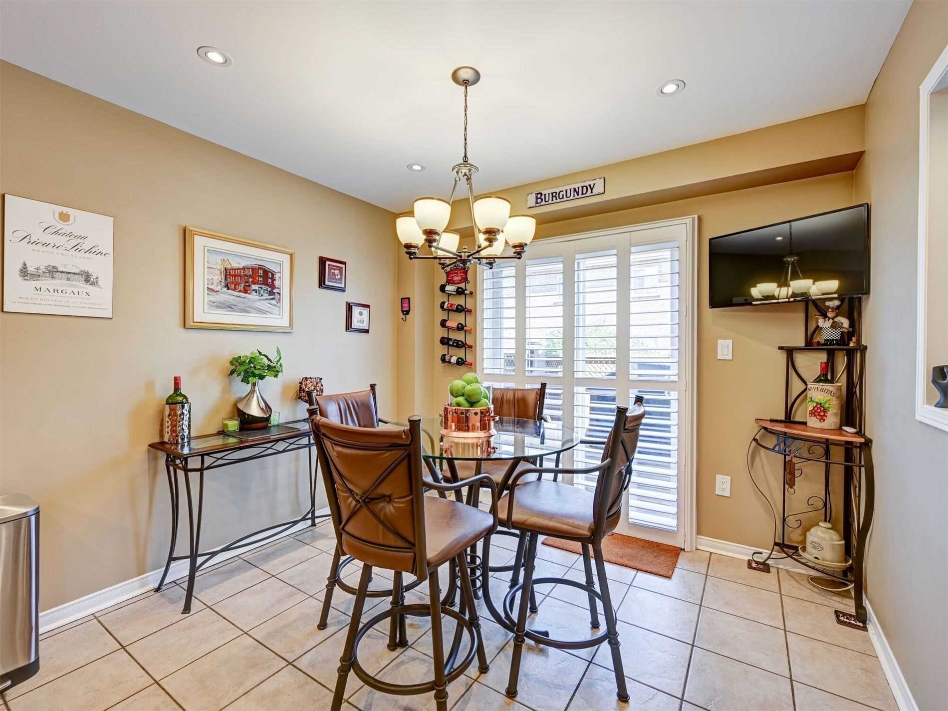 Listing W5884329 - Large Photo # 12
