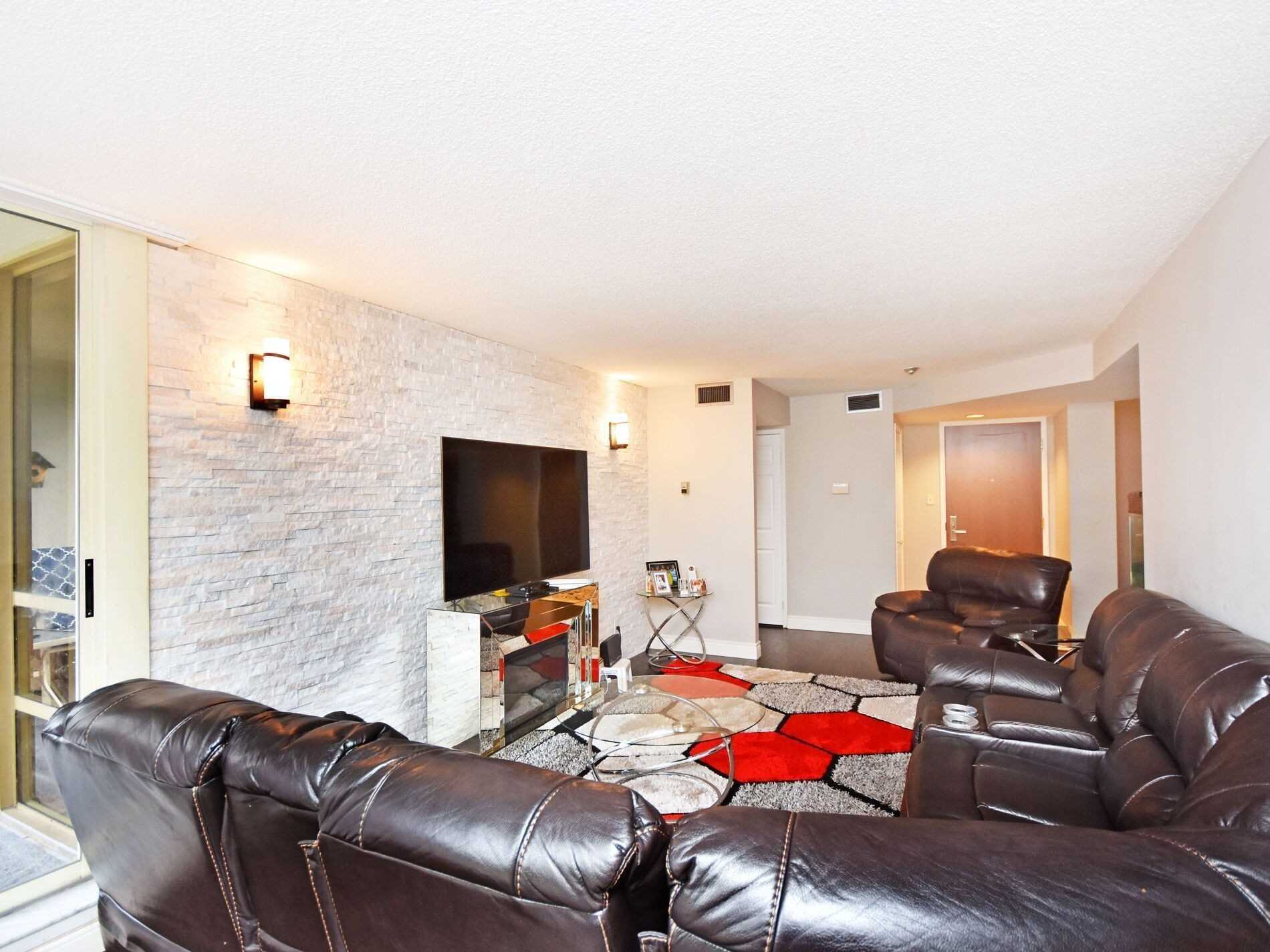 Listing W5884392 - Large Photo # 12