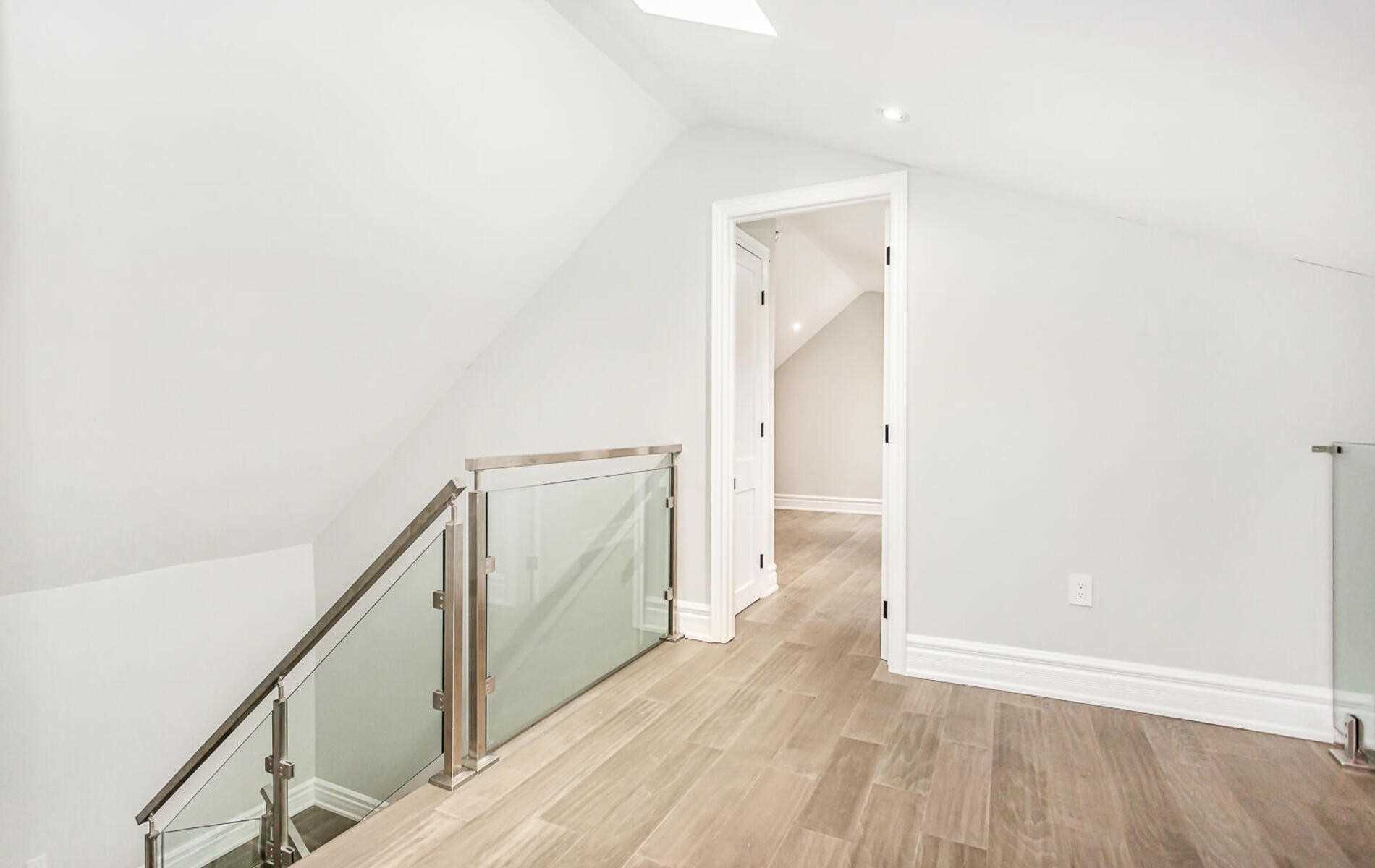 886 Atwater Ave