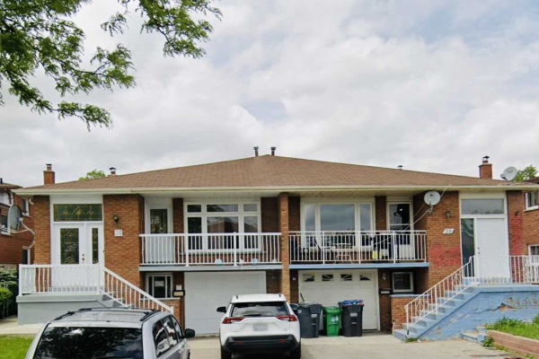 35 Jellicoe Cres, Brampton