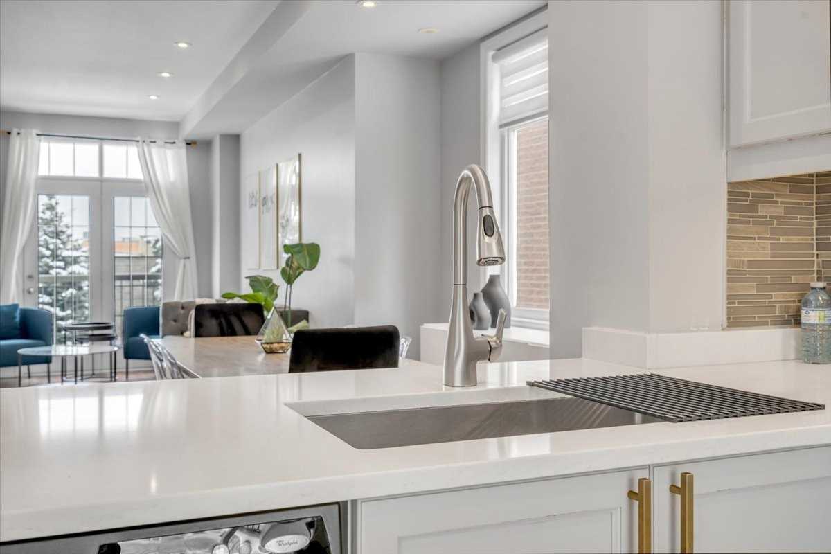 99 Piggott Mews