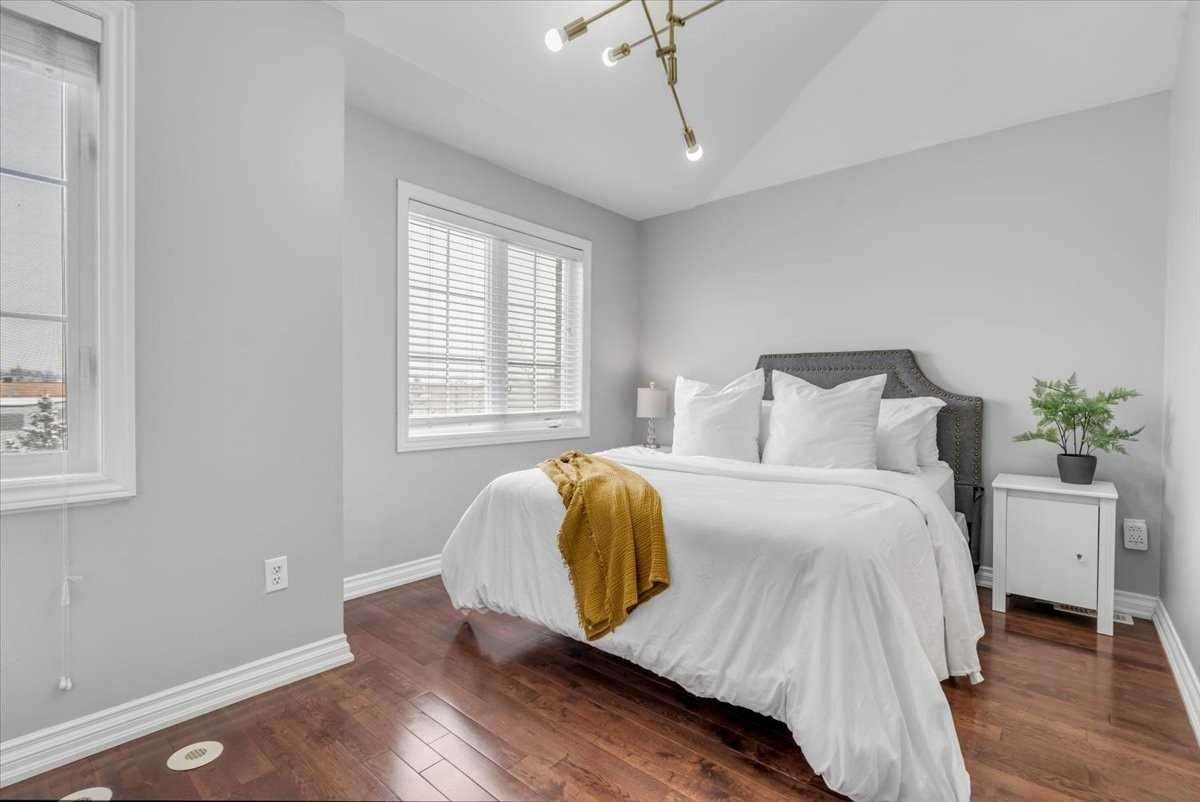 99 Piggott Mews
