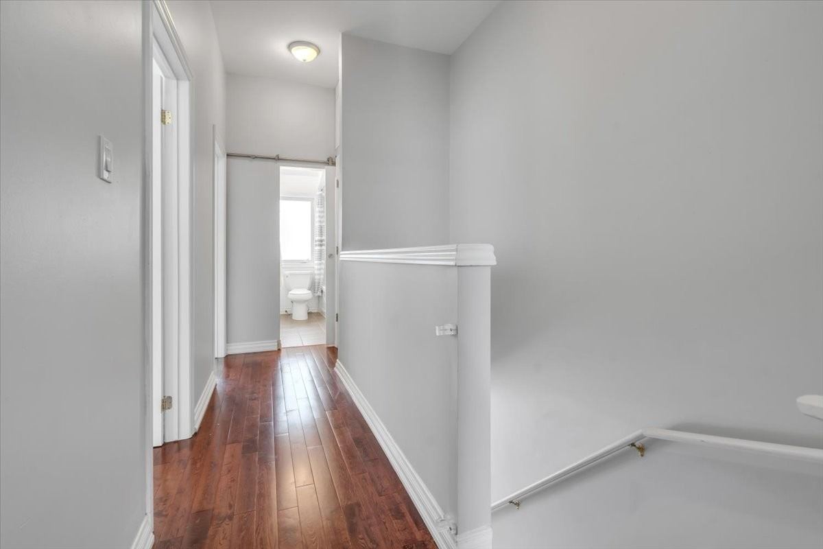 99 Piggott Mews