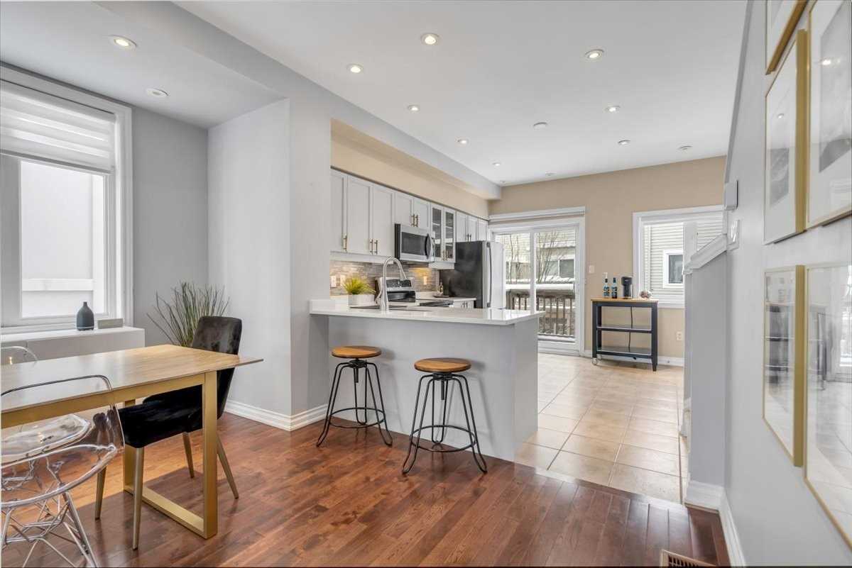 99 Piggott Mews