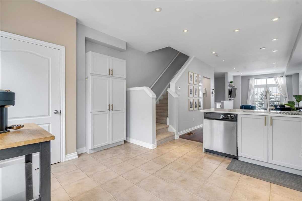 99 Piggott Mews