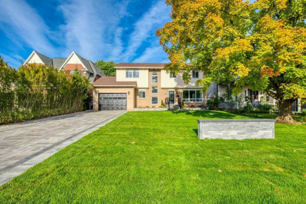 513 Maplehurst Ave, Oakville