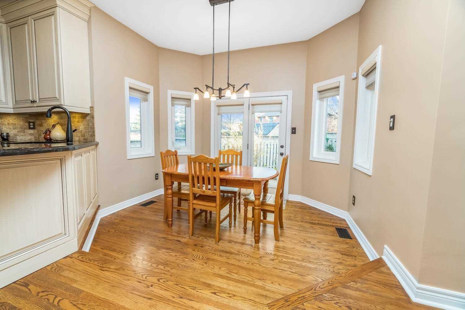 Listing W5885145 - Large Photo # 17