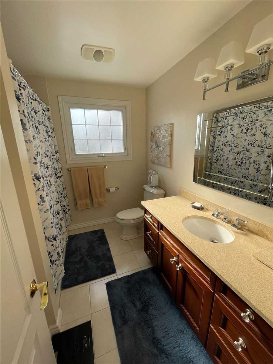 322 Kingsway Place