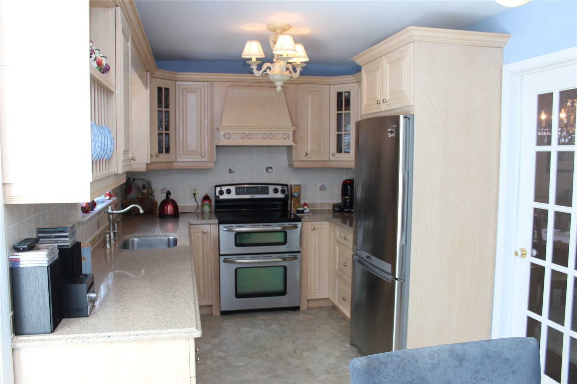 322 Kingsway Place