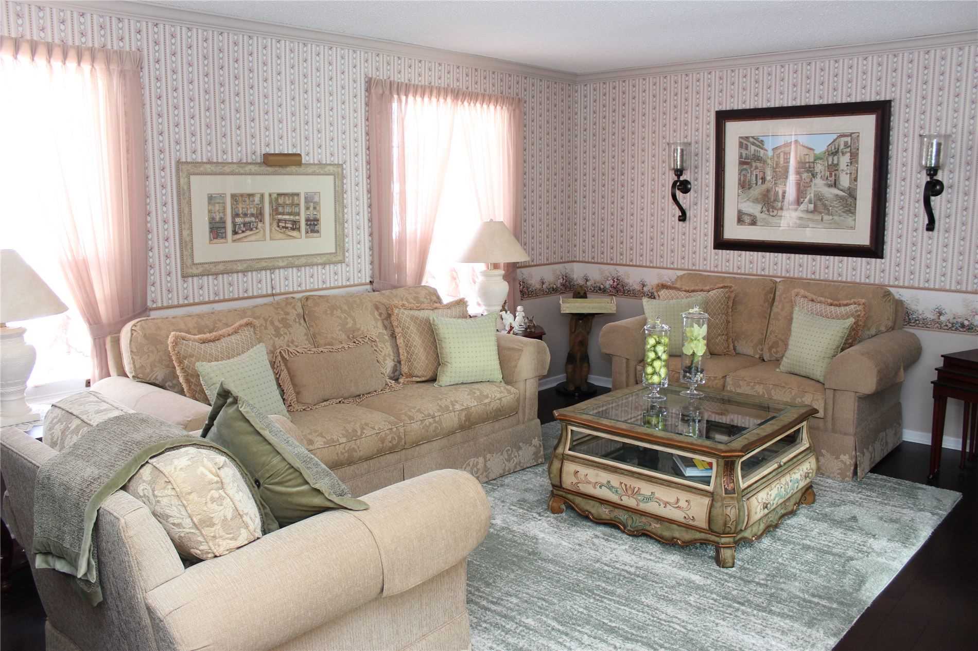 322 Kingsway Place