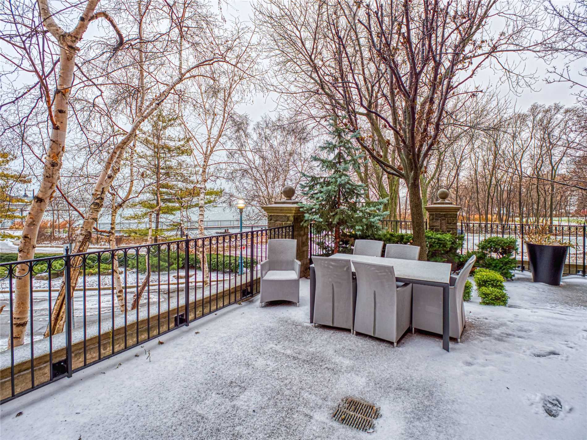Listing W5885321 - Large Photo # 2