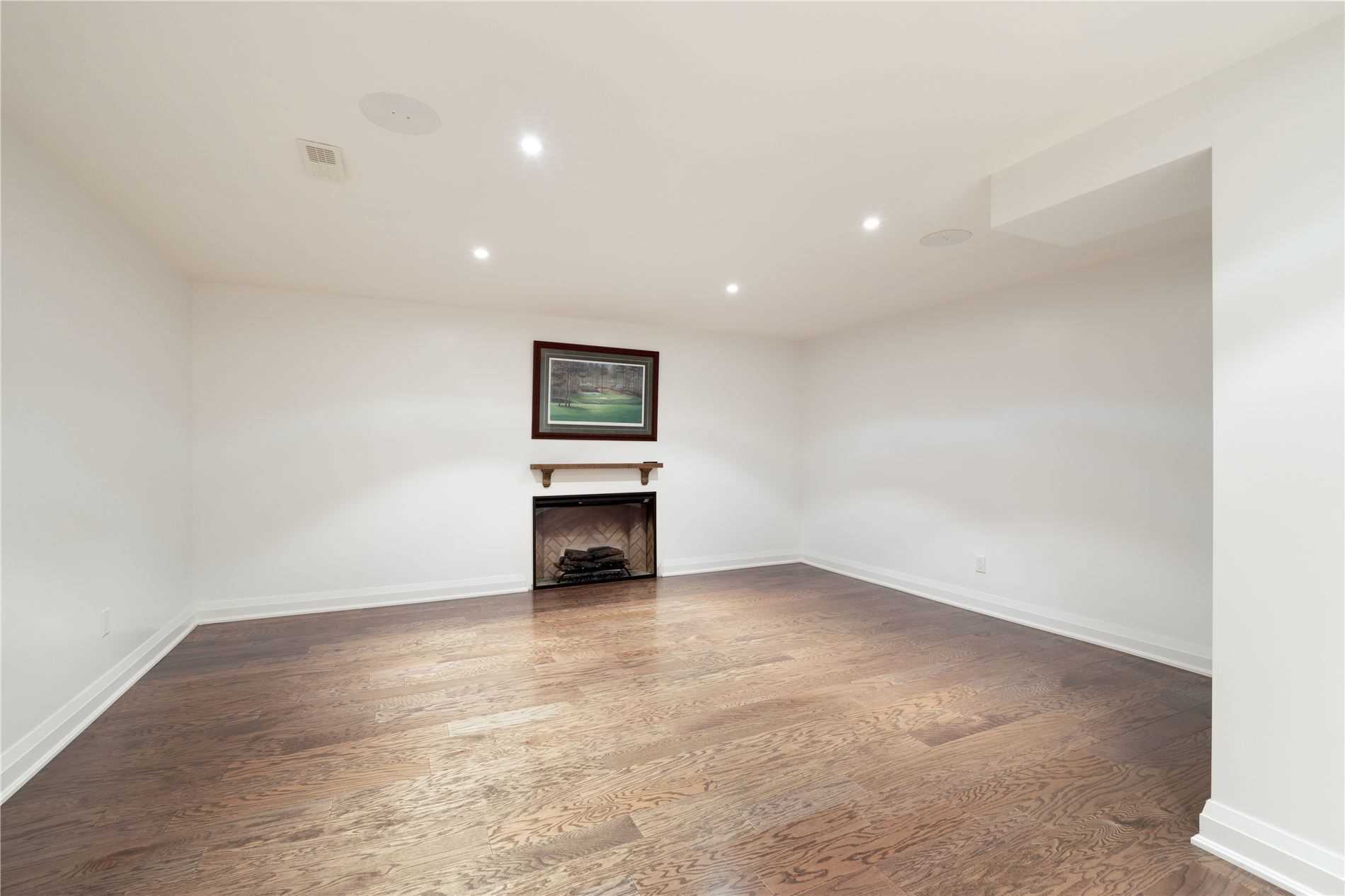 Listing W5885600 - Large Photo # 30