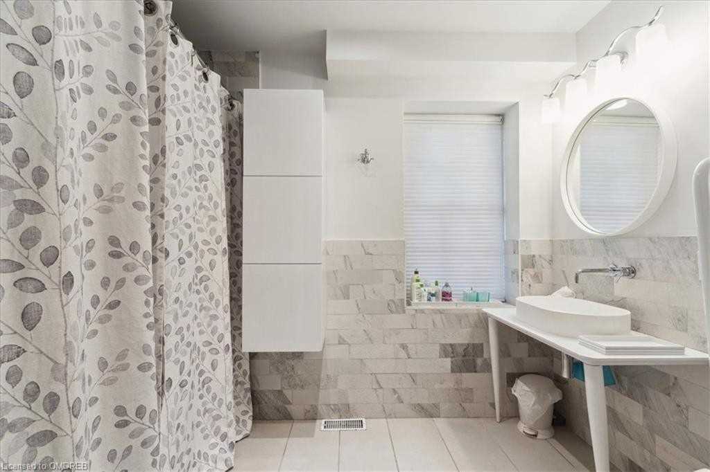Listing W5885601 - Large Photo # 24