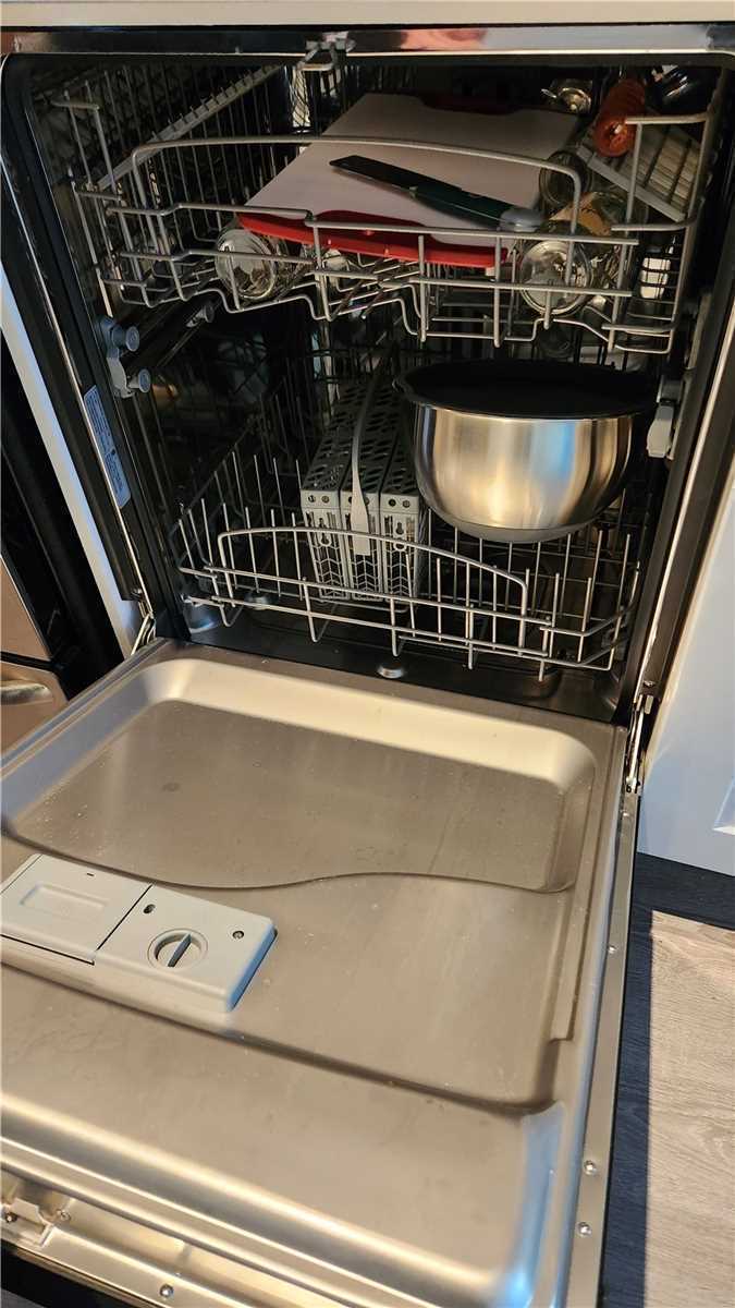 2200 Lake Shore Blvd W, #818