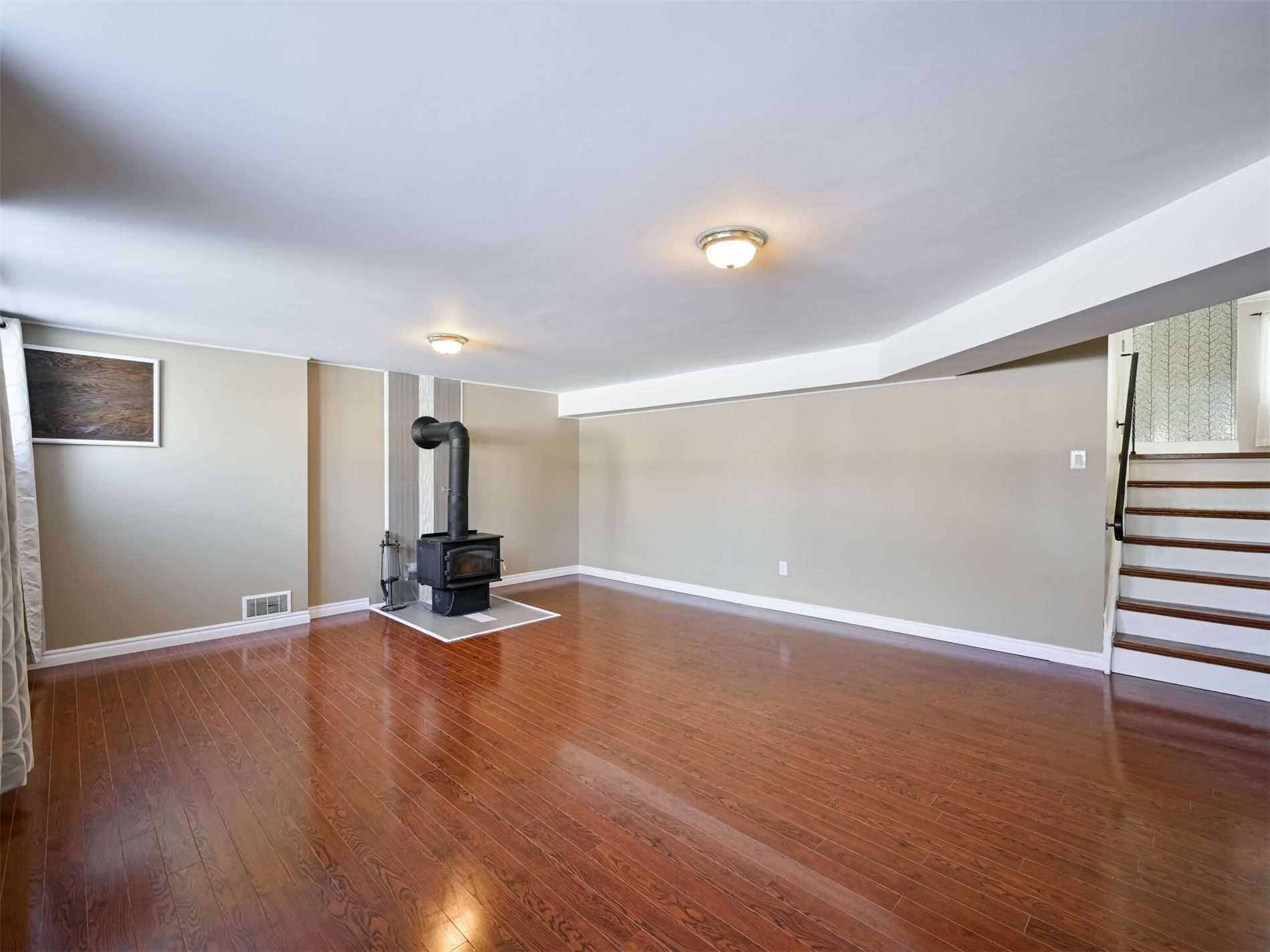 Listing W5885848 - Large Photo # 24