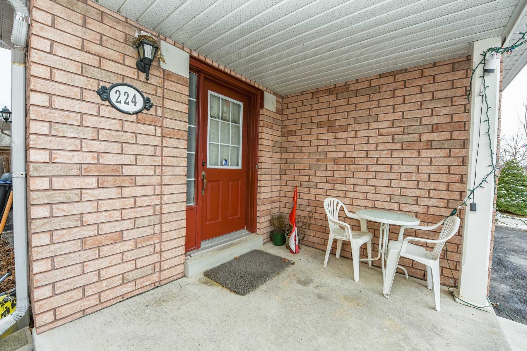224 Richvale Dr S