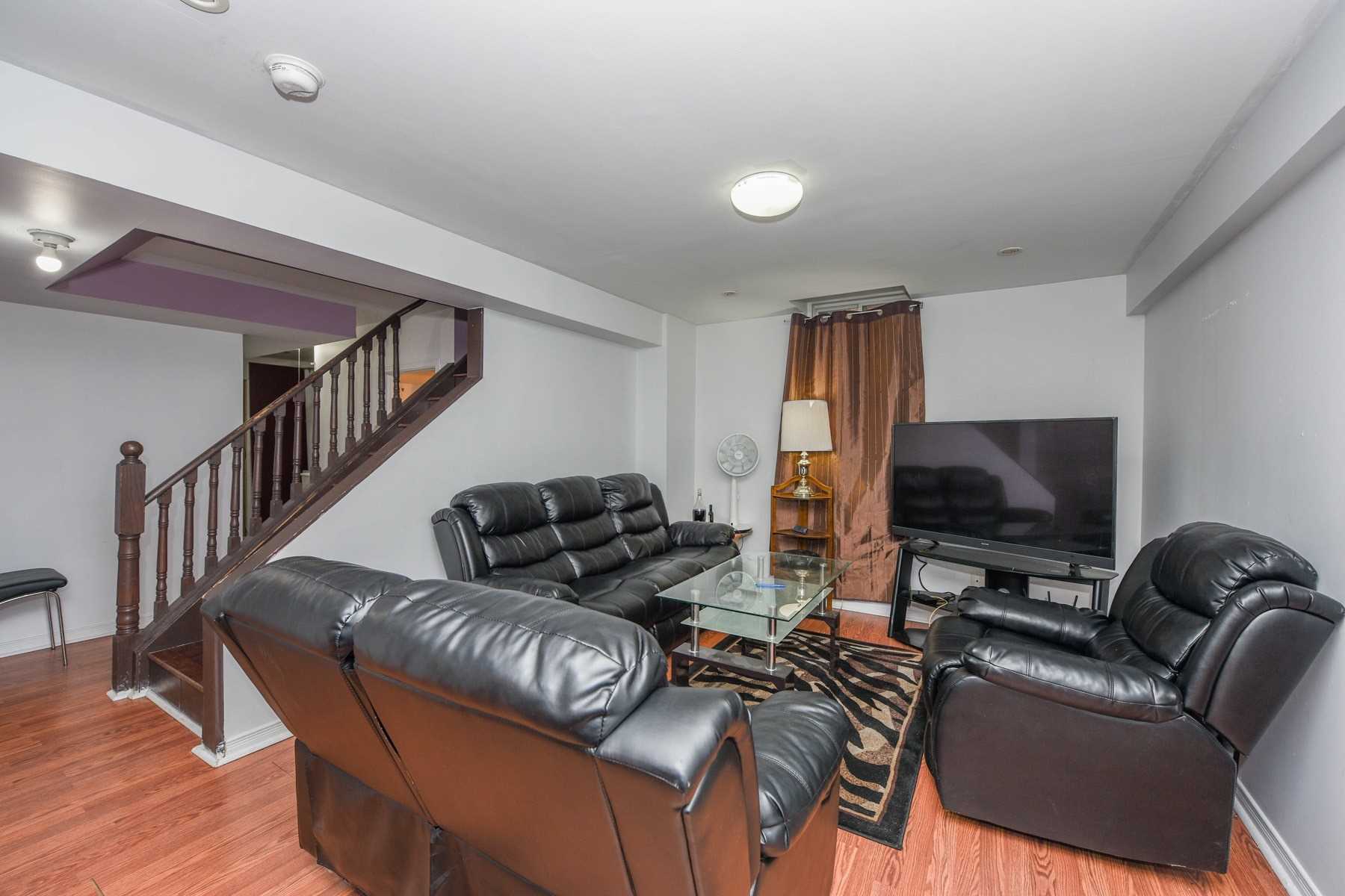 224 Richvale Dr S