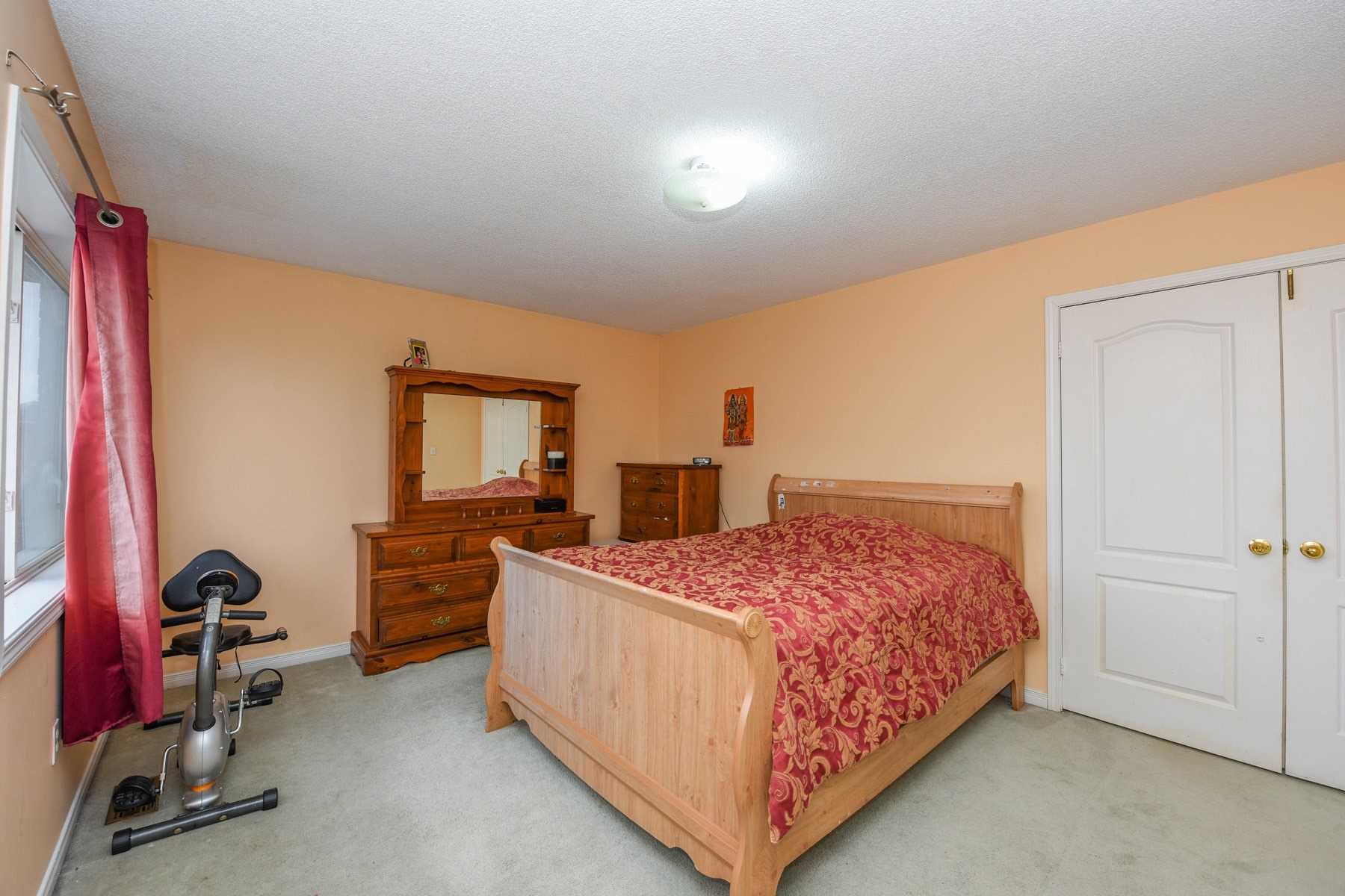 224 Richvale Dr S