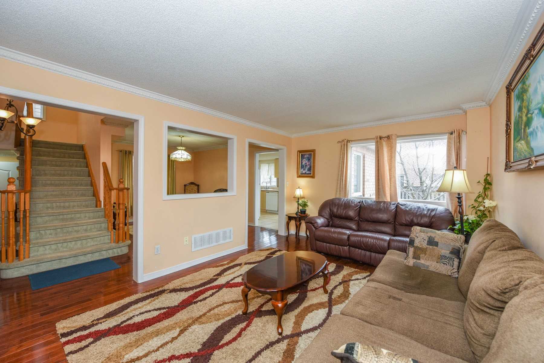224 Richvale Dr S