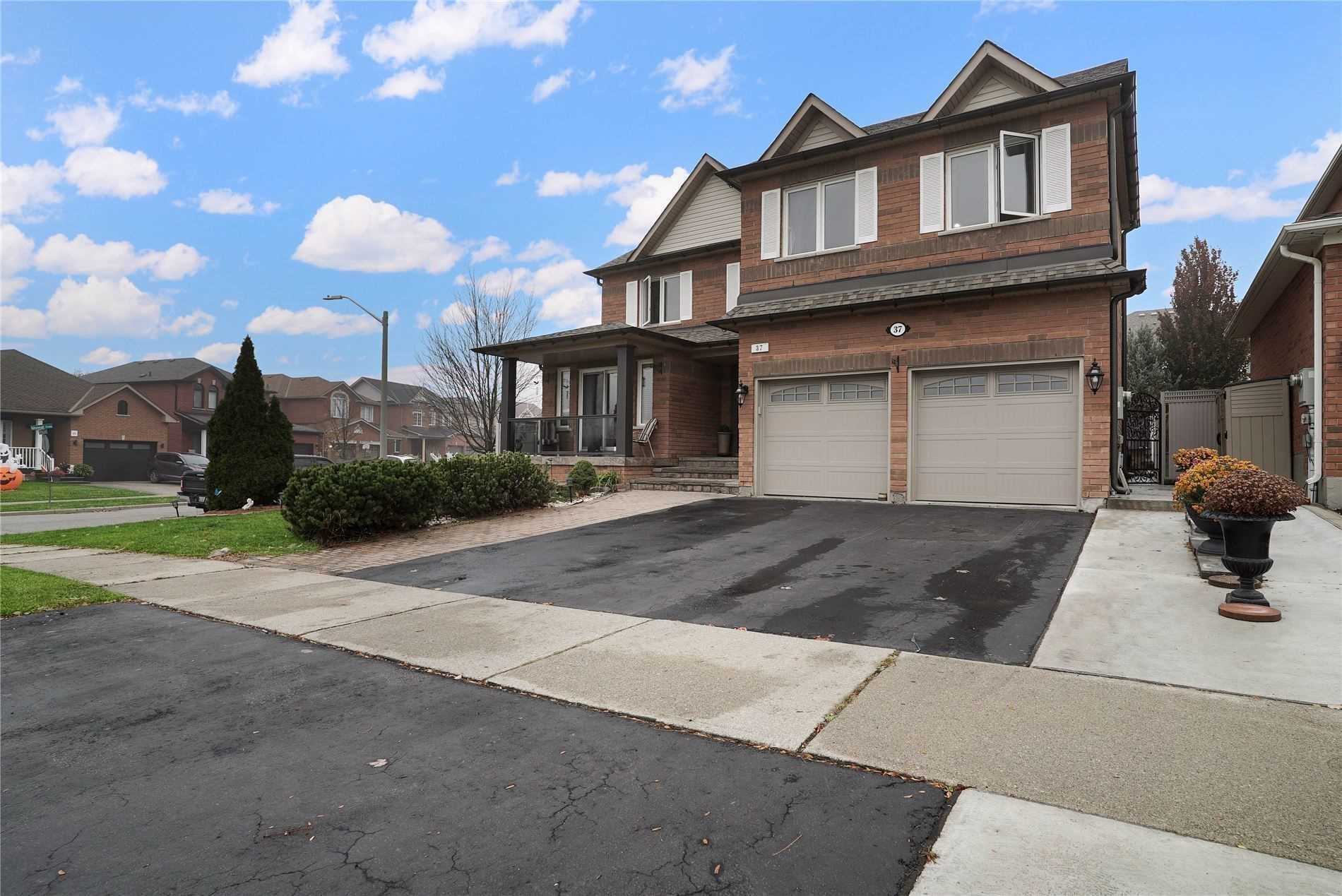 Listing W5886401 - Large Photo # 2