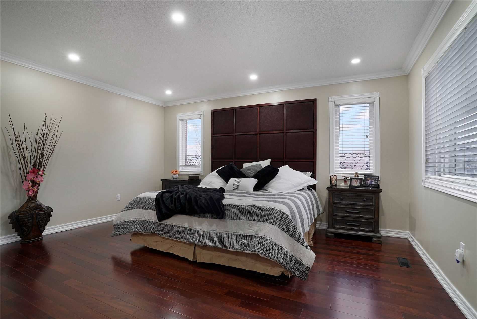 Listing W5886401 - Large Photo # 17