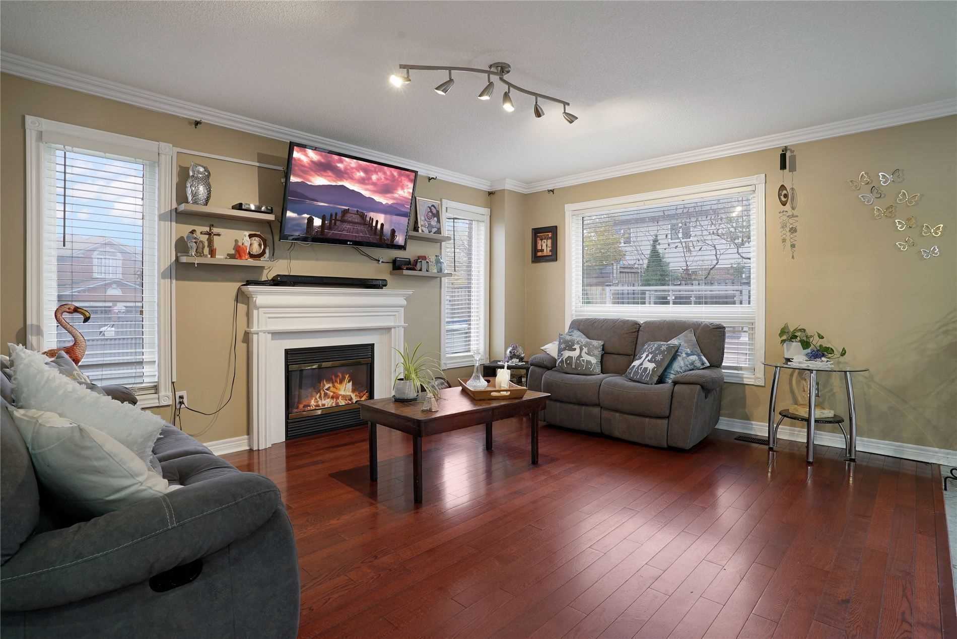 Listing W5886401 - Large Photo # 4