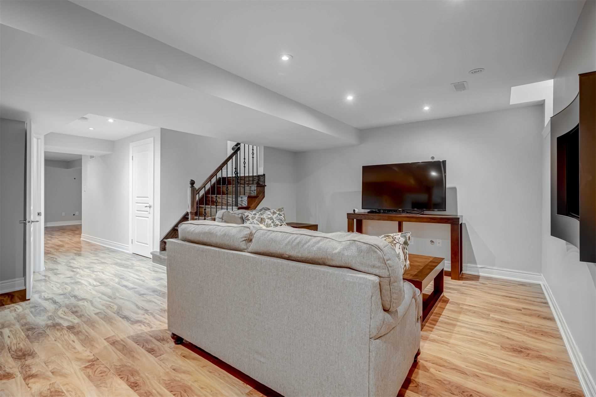Listing W5886423 - Large Photo # 37