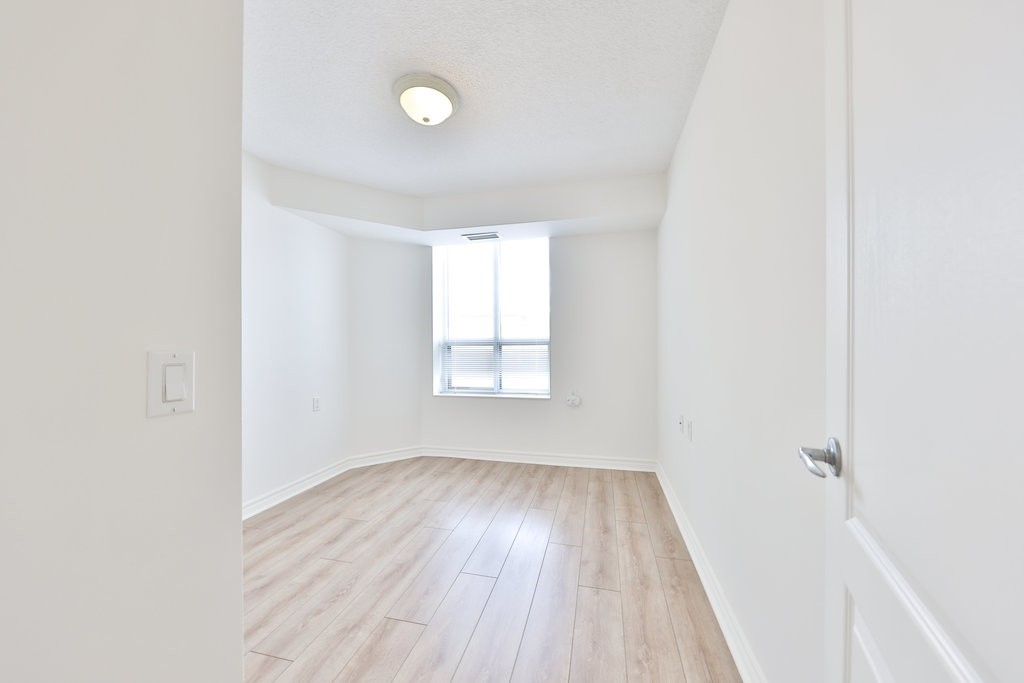 Listing W5886568 - Large Photo # 21