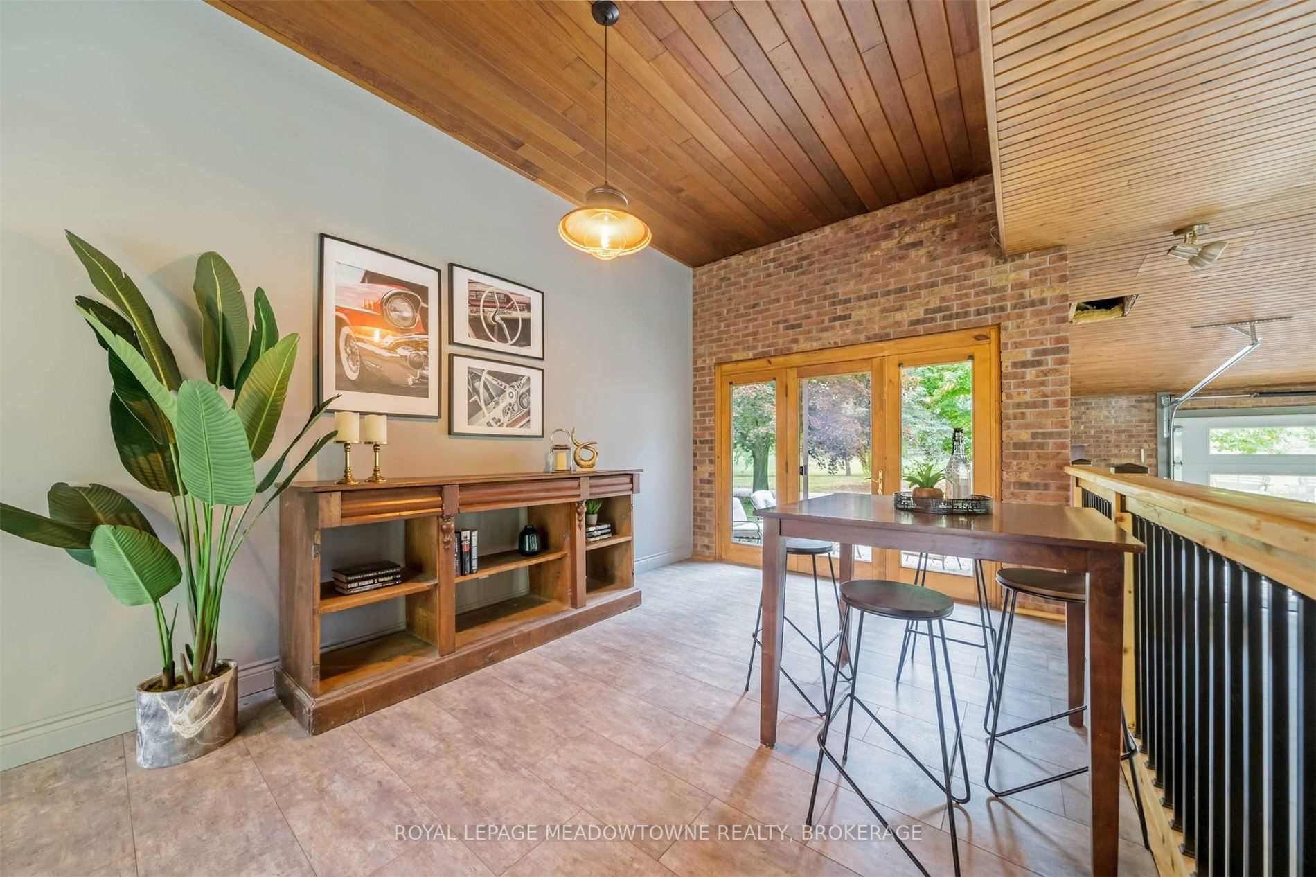 Listing W5886633 - Large Photo # 17