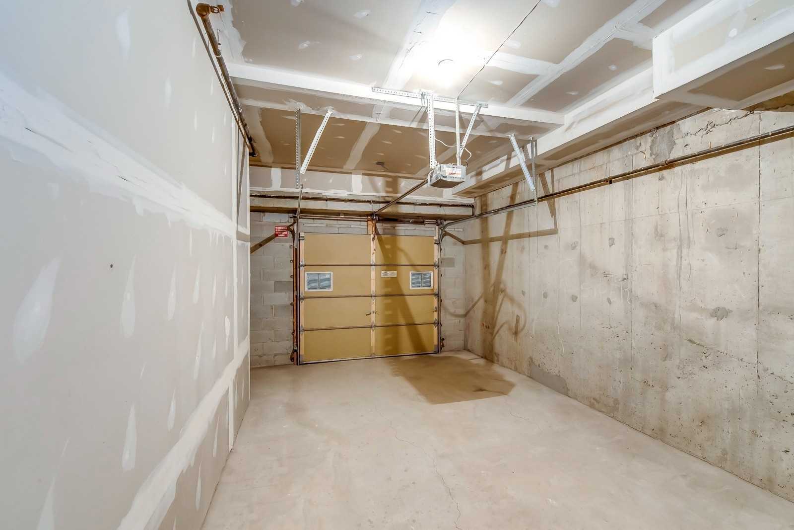 Listing W5886893 - Large Photo # 36