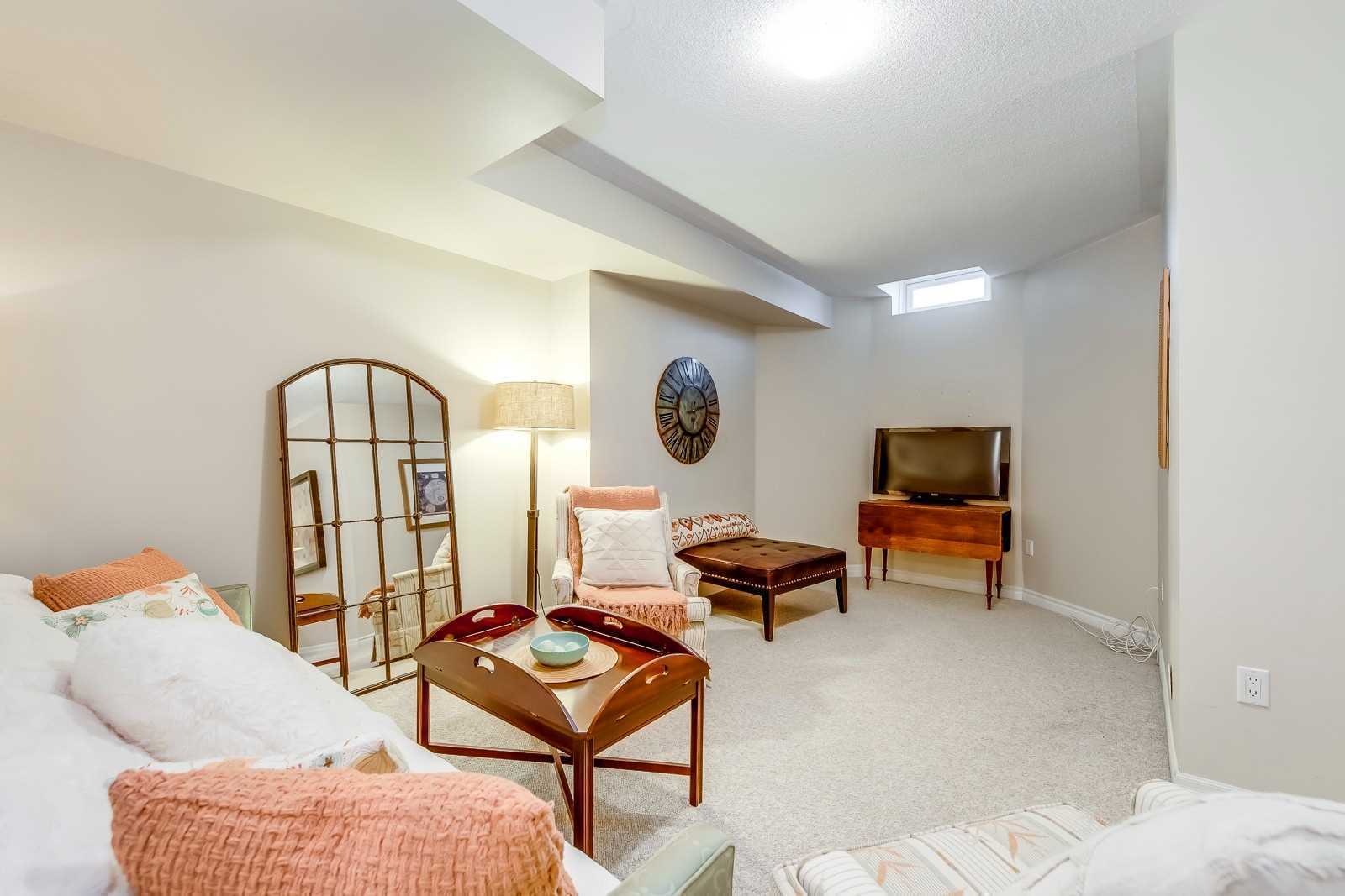 Listing W5886893 - Large Photo # 34