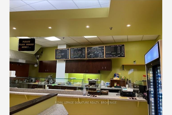 101 Queensway Way W, Mississauga
