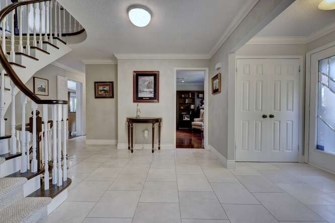 Listing W5887685 - Large Photo # 3