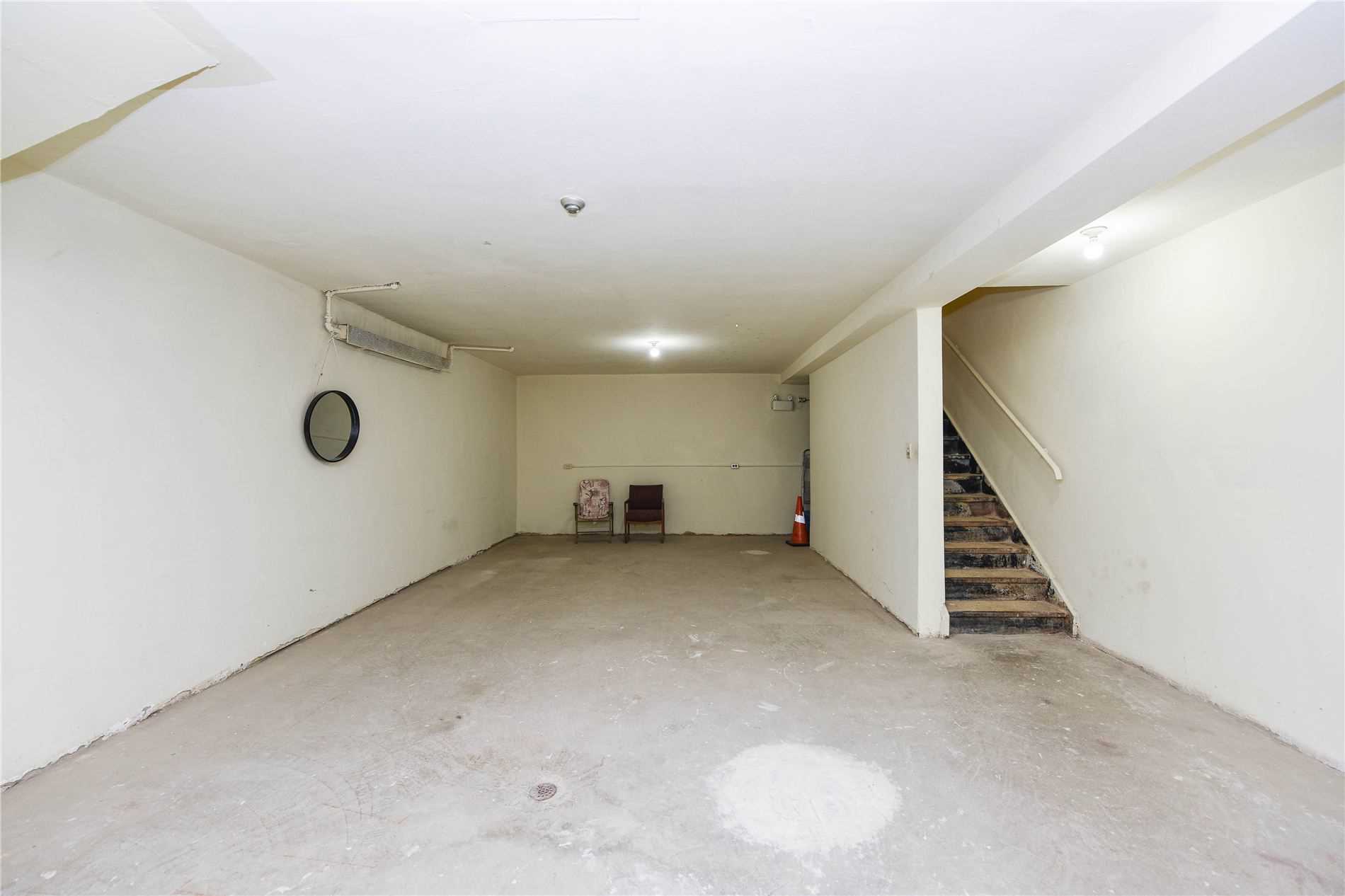 Listing W5887977 - Large Photo # 13
