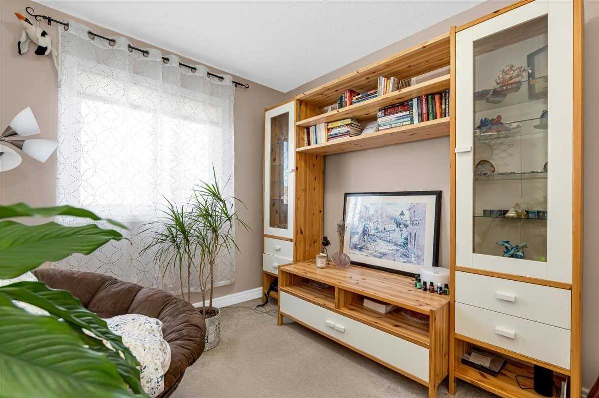 Listing W5888197 - Large Photo # 19