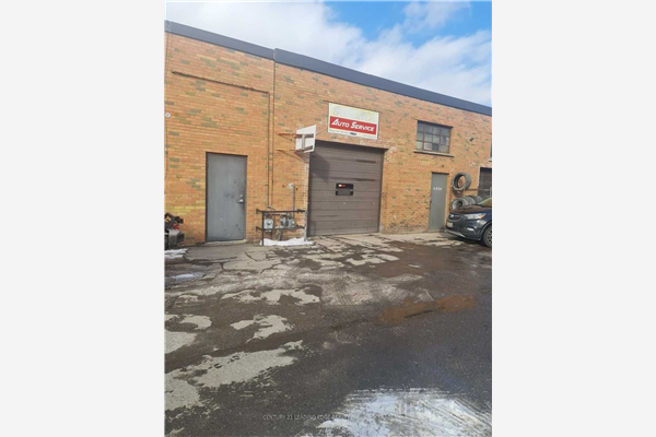 4250 Chesswood Dr, Toronto