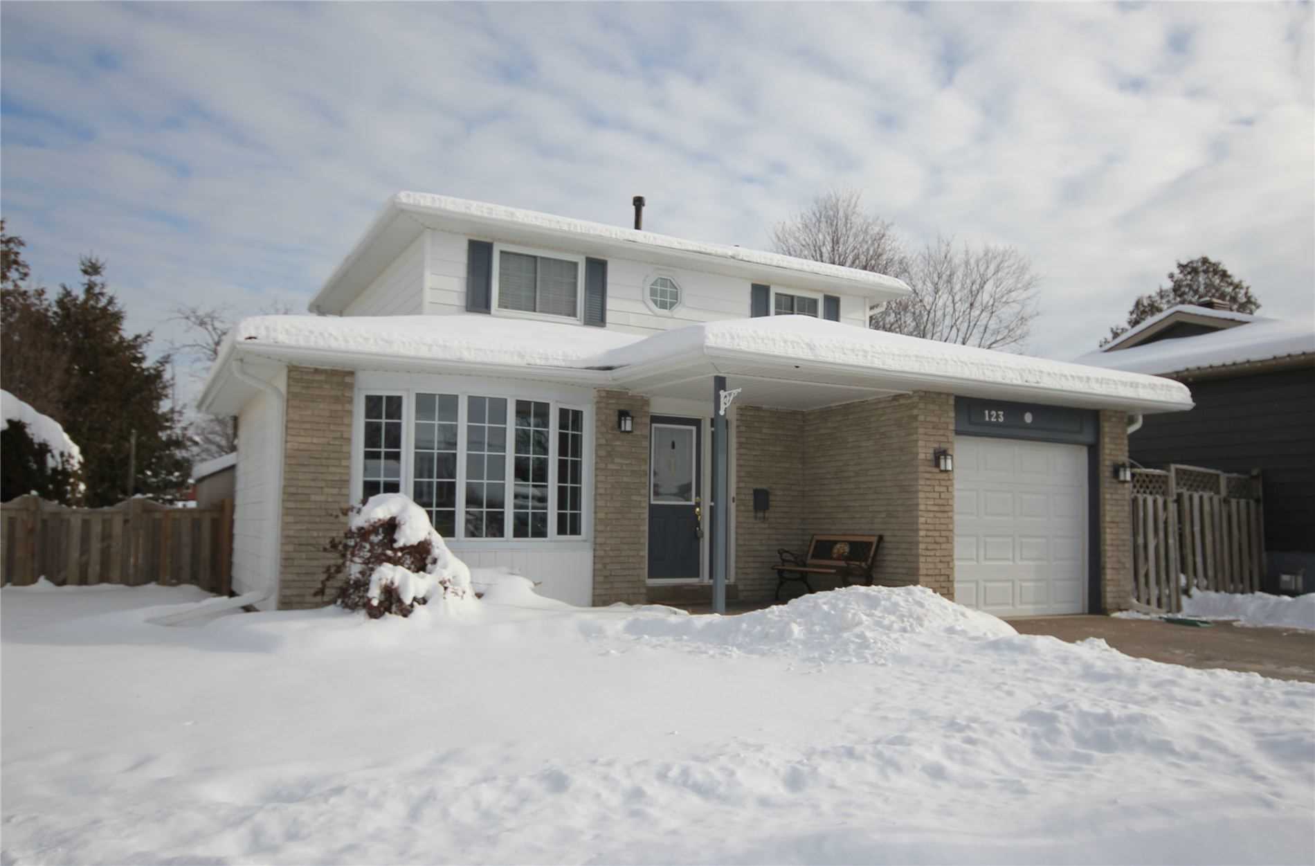 Listing W5888721 - Large Photo # 2