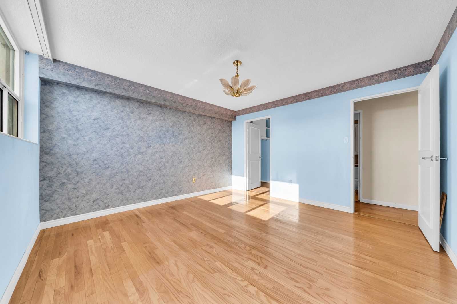 Listing W5888787 - Large Photo # 21
