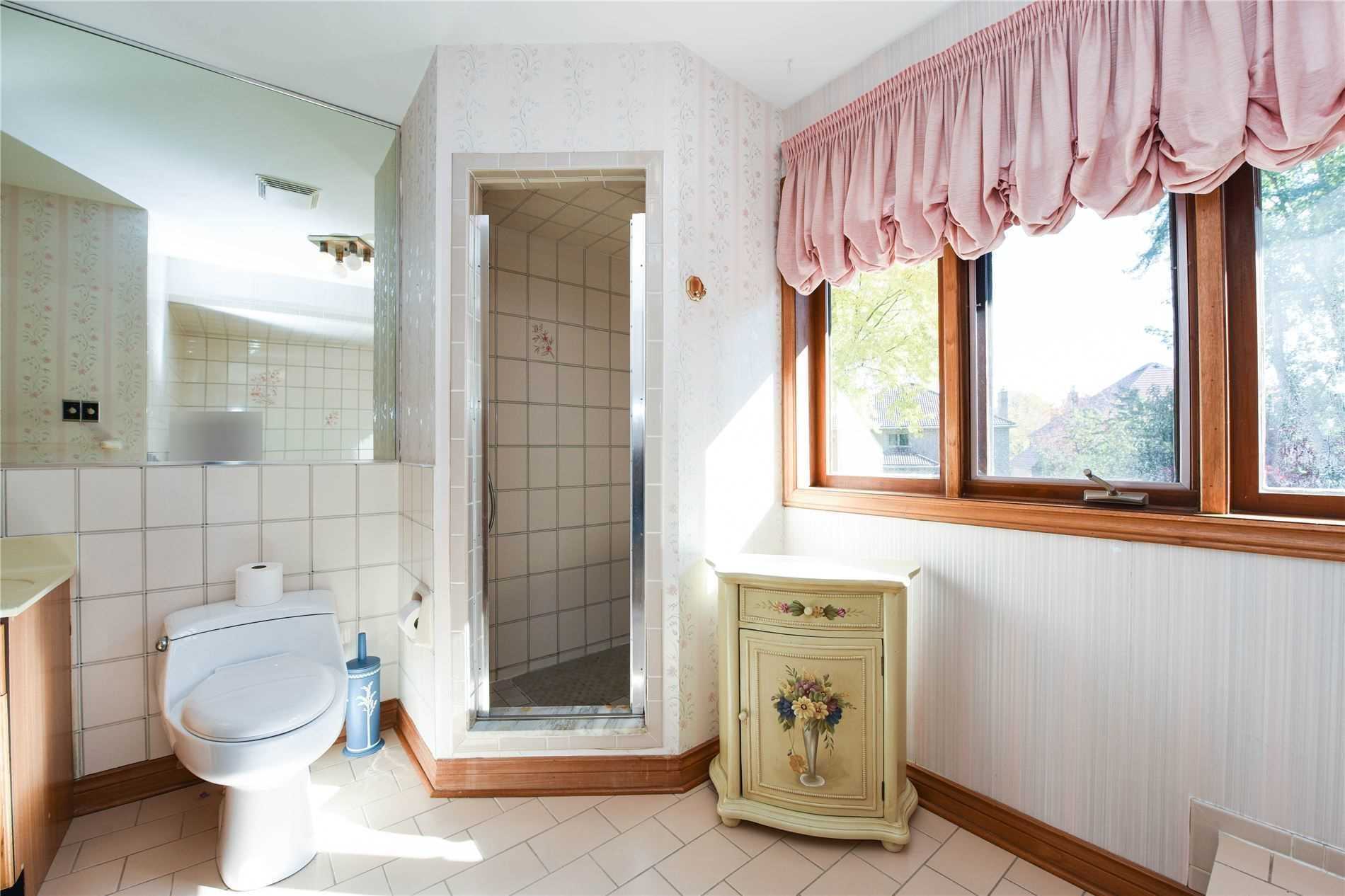 Listing W5889033 - Large Photo # 16