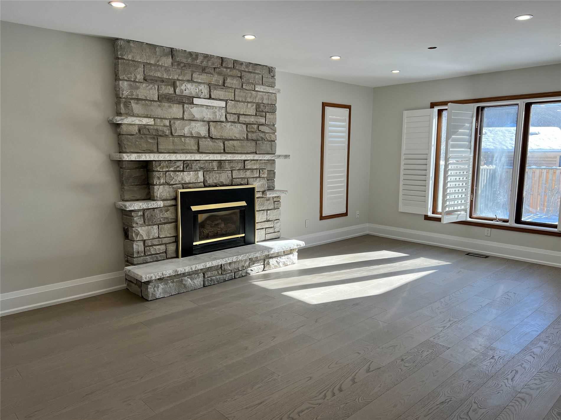 Listing W5889033 - Large Photo # 3