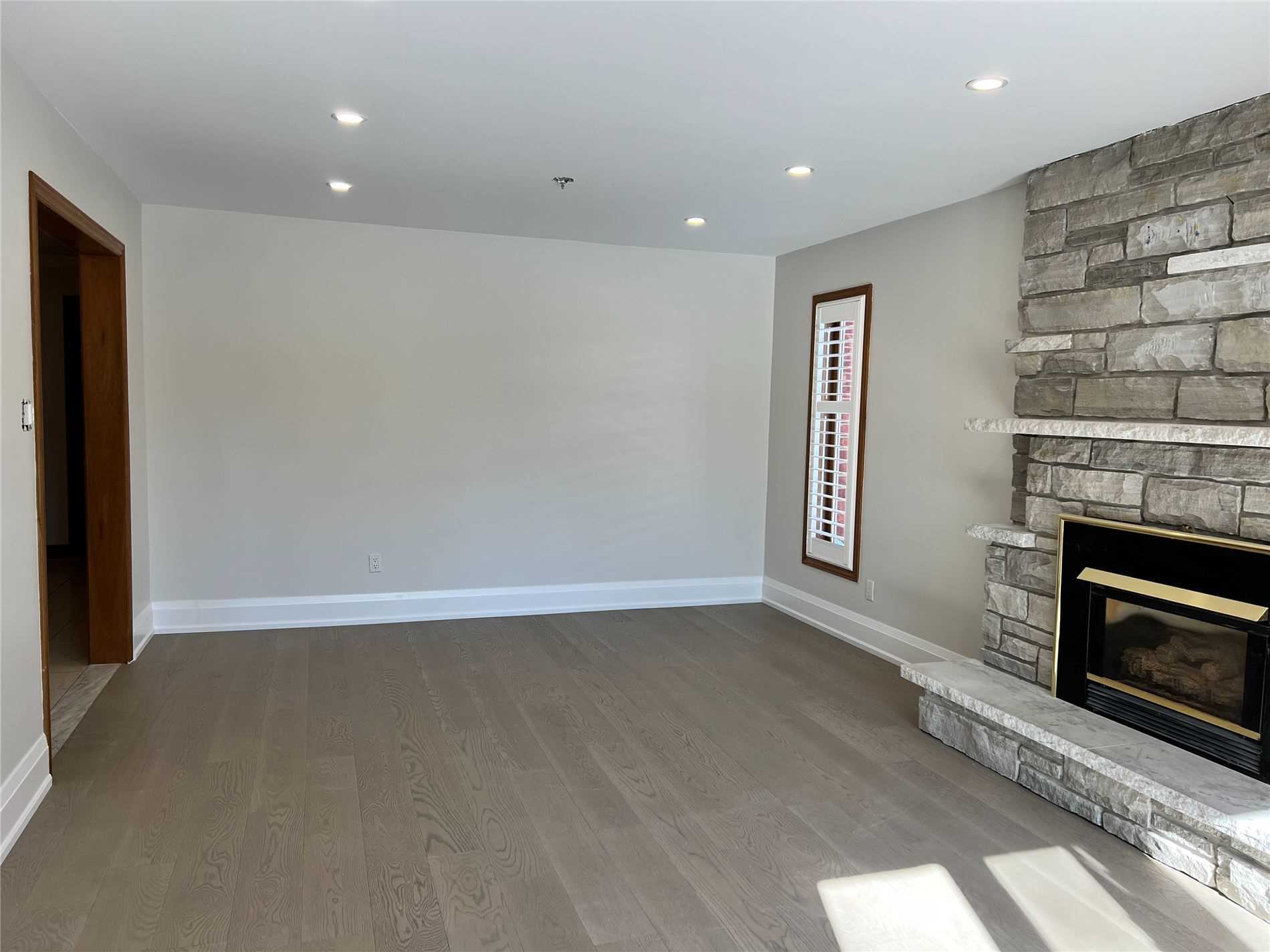 Listing W5889033 - Large Photo # 4