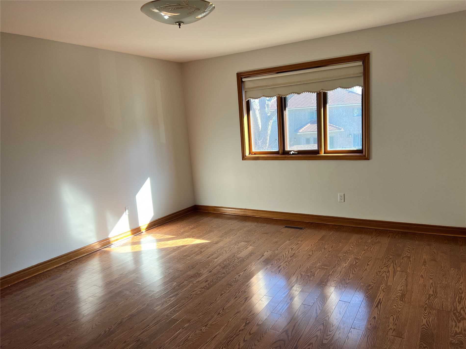 Listing W5889033 - Large Photo # 20