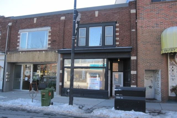 3023 Dundas St W, Toronto