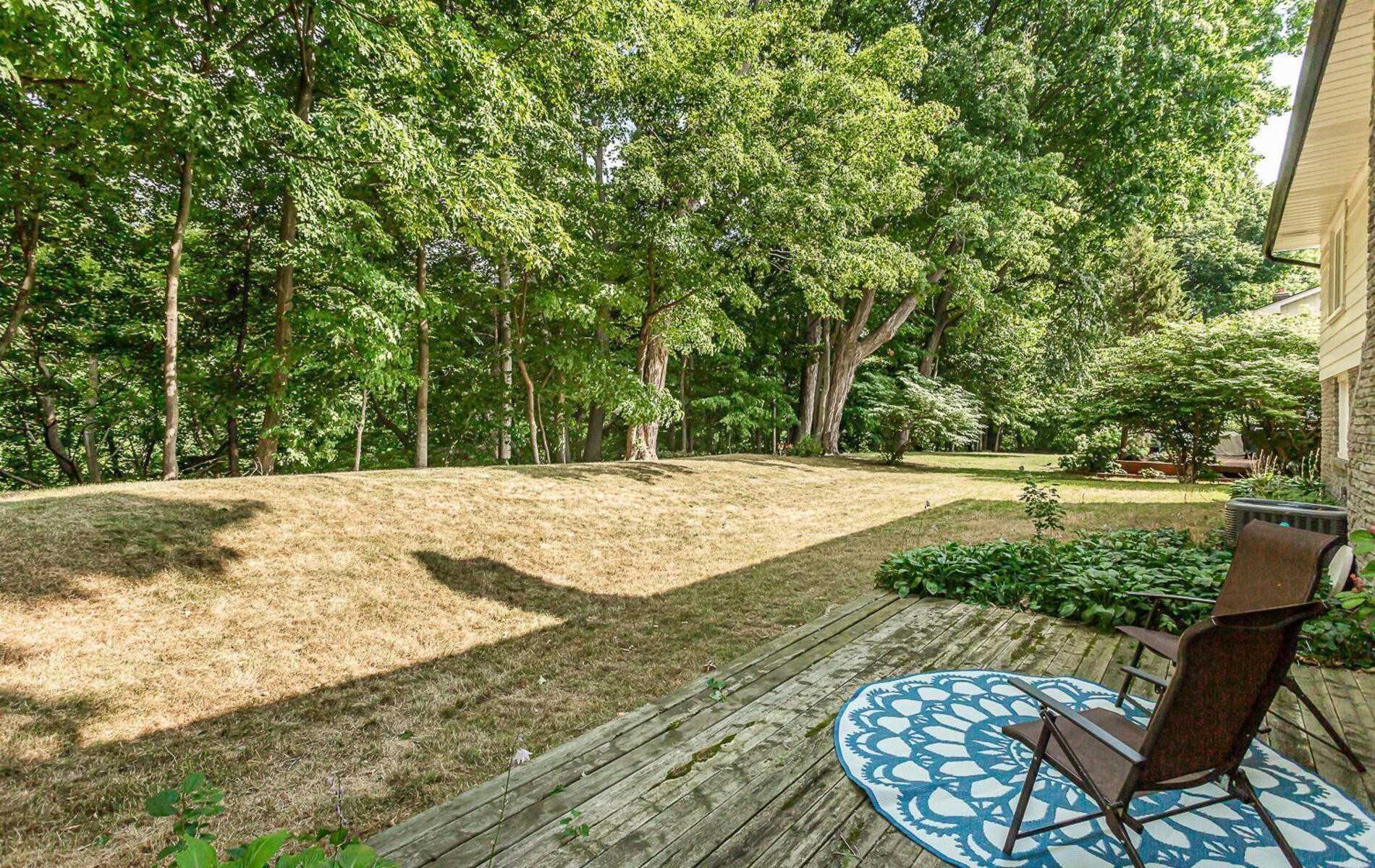 1697 Missenden Cres
