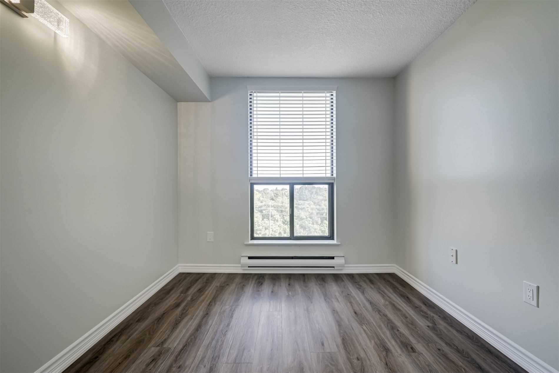 Listing W5889749 - Large Photo # 15